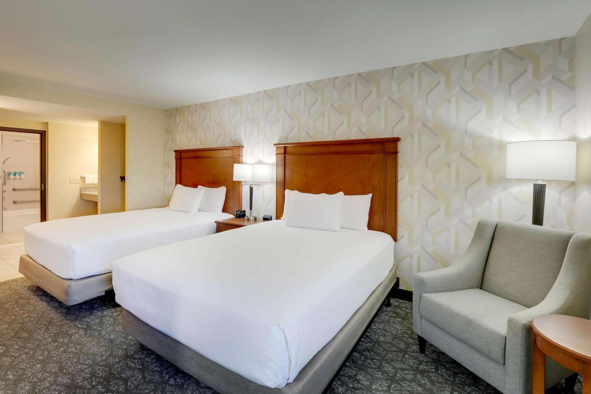 Drury Inn & Suites Charlotte University Place Eksteriør bilde