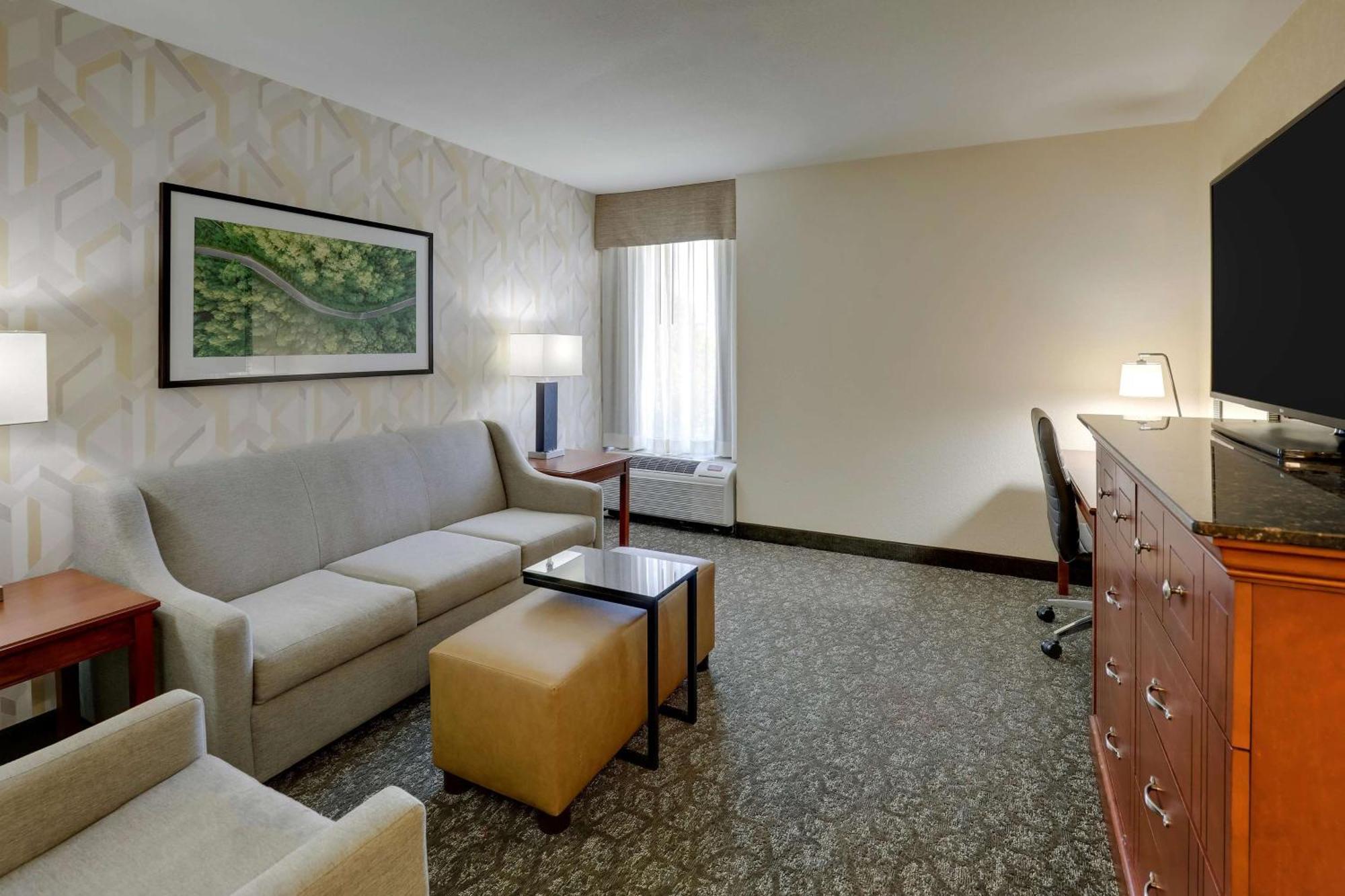 Drury Inn & Suites Charlotte University Place Eksteriør bilde