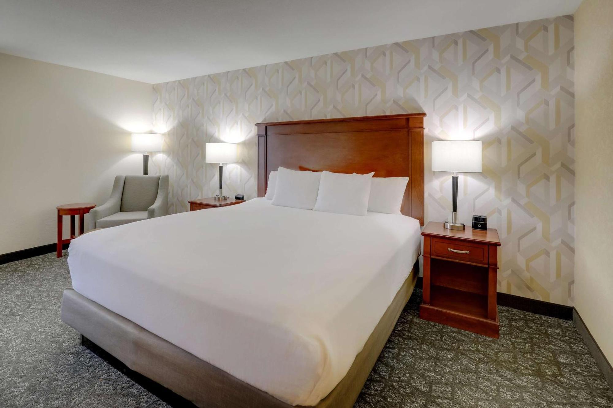 Drury Inn & Suites Charlotte University Place Eksteriør bilde
