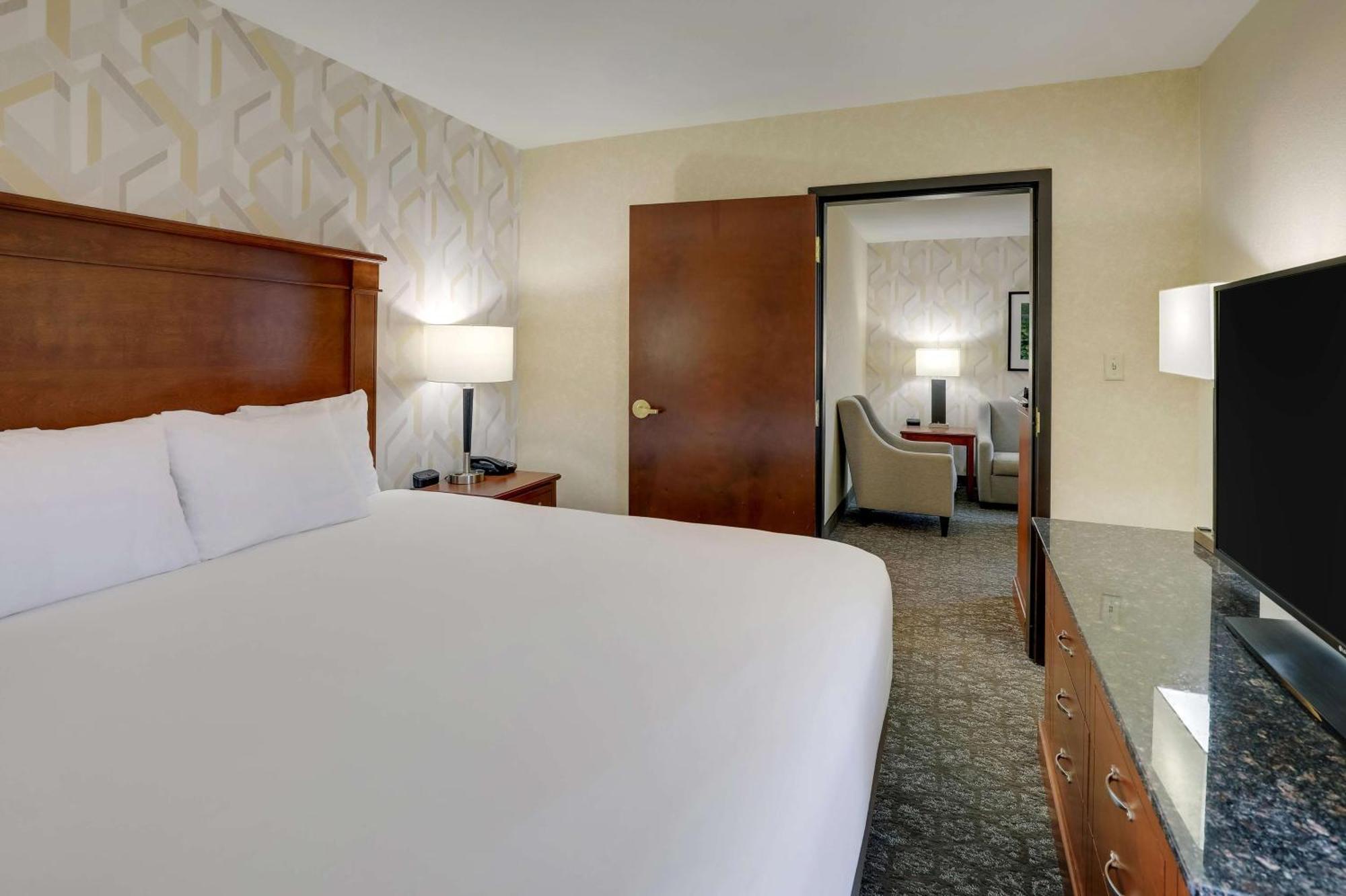 Drury Inn & Suites Charlotte University Place Eksteriør bilde