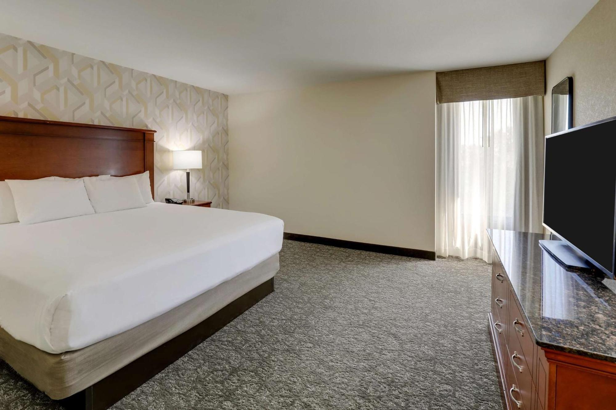 Drury Inn & Suites Charlotte University Place Eksteriør bilde