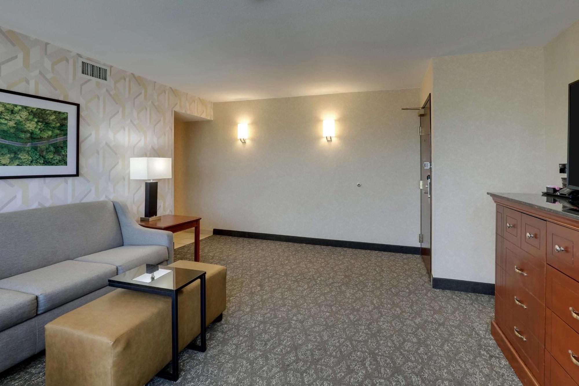 Drury Inn & Suites Charlotte University Place Eksteriør bilde