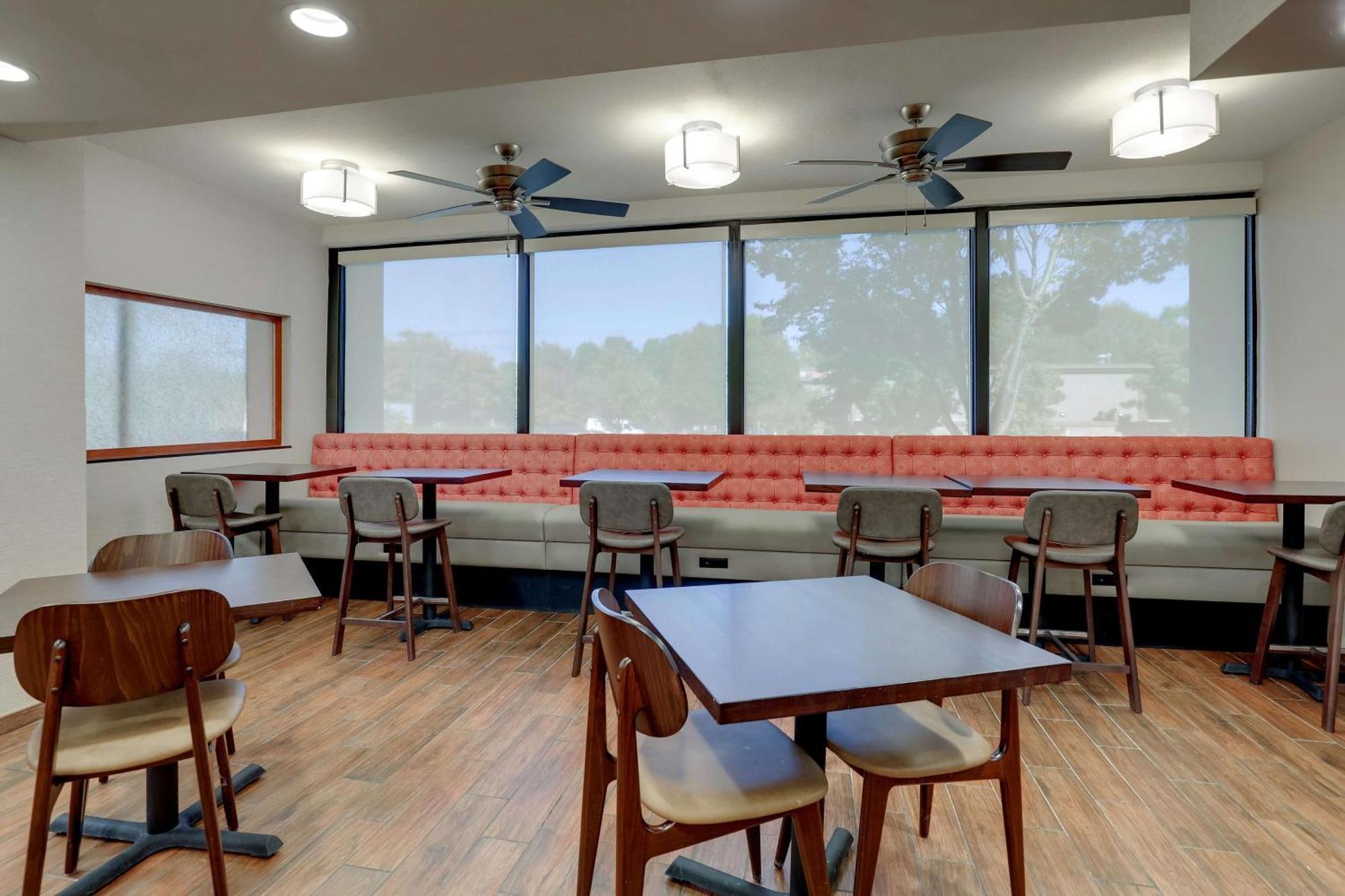 Drury Inn & Suites Charlotte University Place Eksteriør bilde
