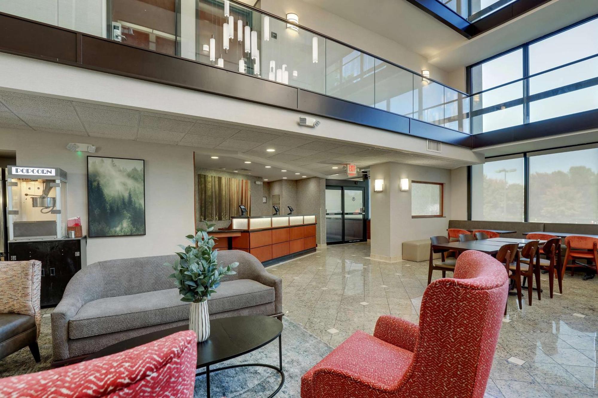 Drury Inn & Suites Charlotte University Place Eksteriør bilde
